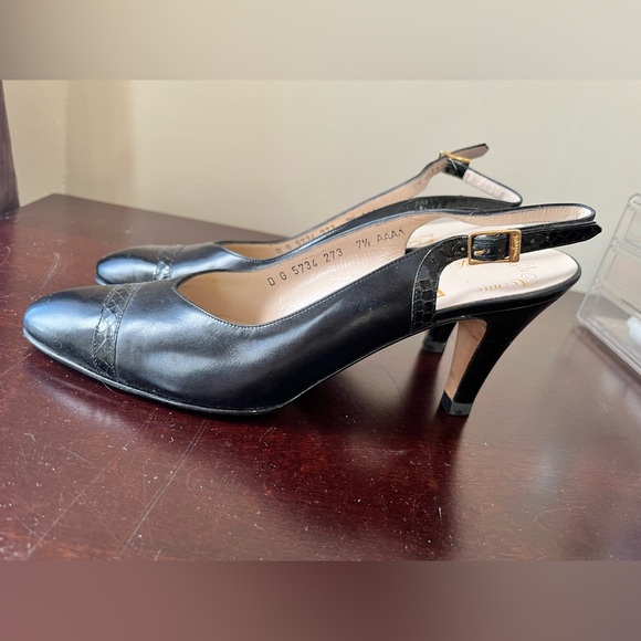 Vintage Salvatore Ferragamo Heels 👠 size 7.5 AAAA - Picture 2 of 4